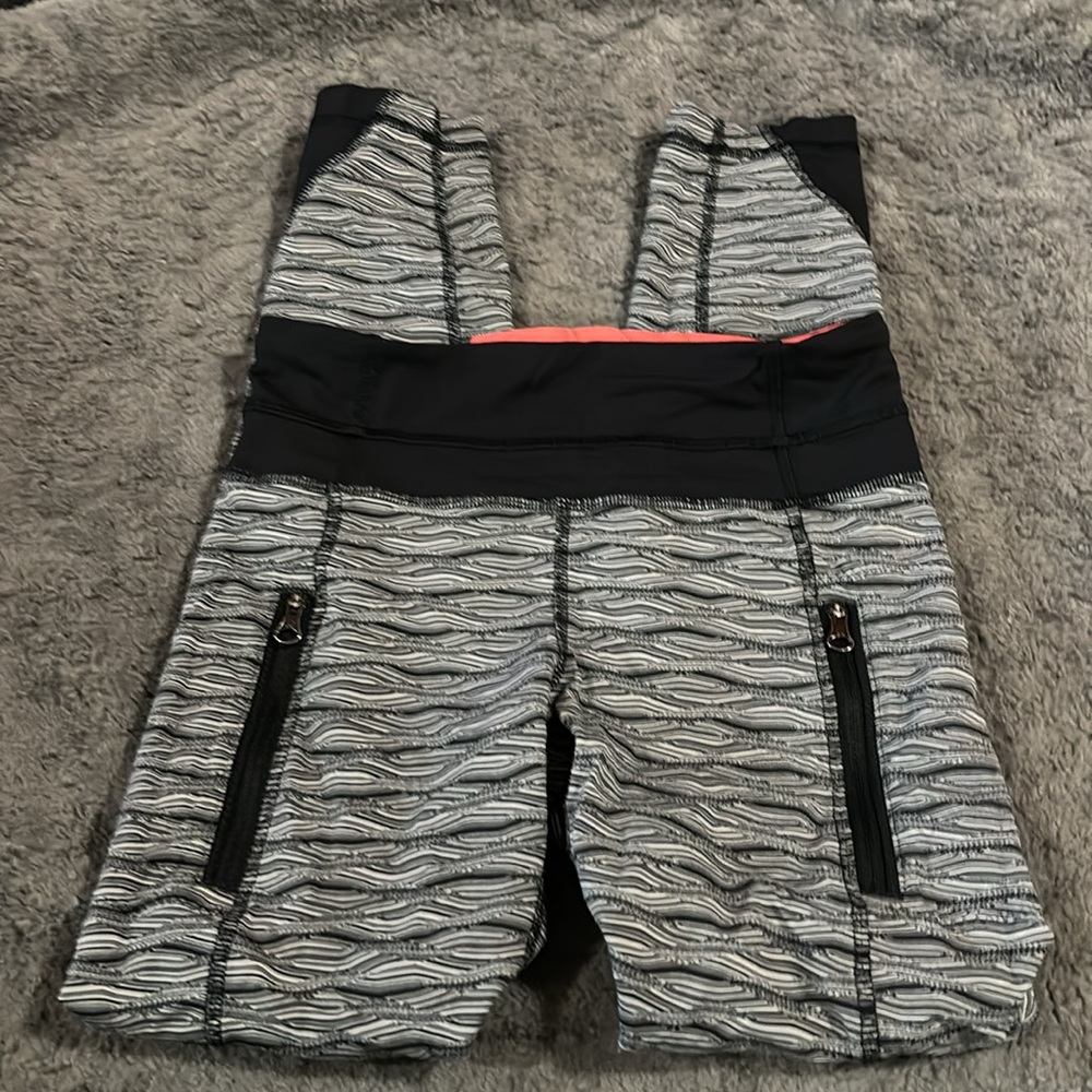 LuLulemon leggings - Picture 2 of 6